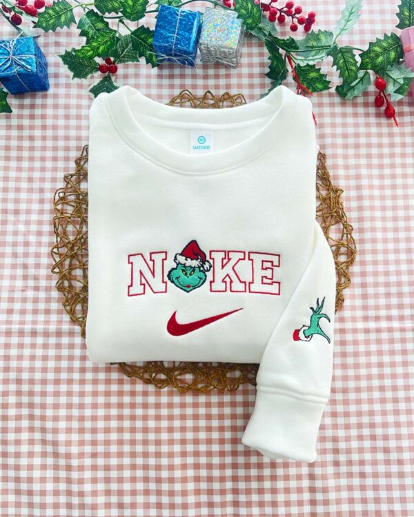 Grinch – Embroidered Sweatshirt