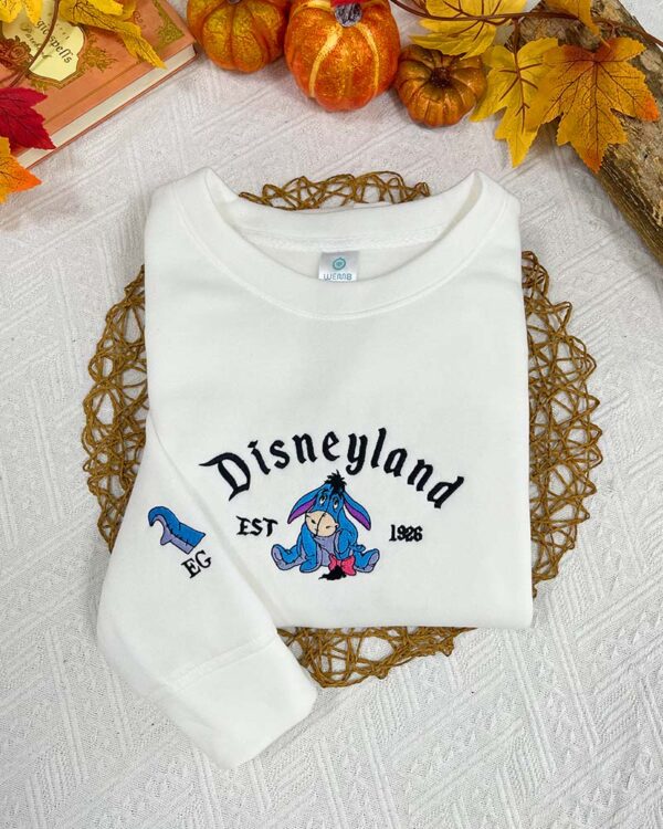 Classic Winnie the Pooh Characters – Embroidered Sweatshirt